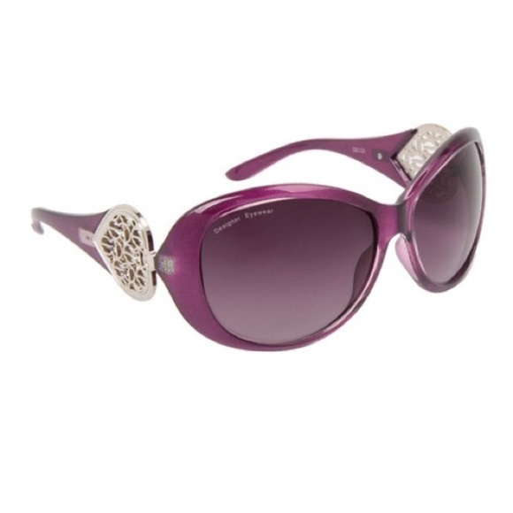 2 for $30 cute sunglasses comes with hard case - Picture 5 of 6